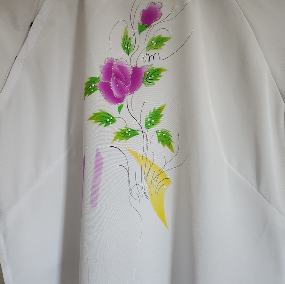 Traditional Vietnamese Clothing - Picture 9 of 10